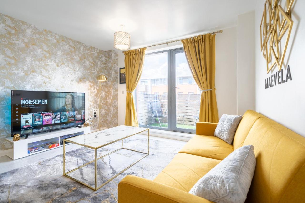 Maevela Apartments - Ultra Lavish Luxury 2 Bed Apartment City Centre - With Balcony - Free Secure Parking - Ps4 & Smart Tv'S Birmingham Eksteriør bilde