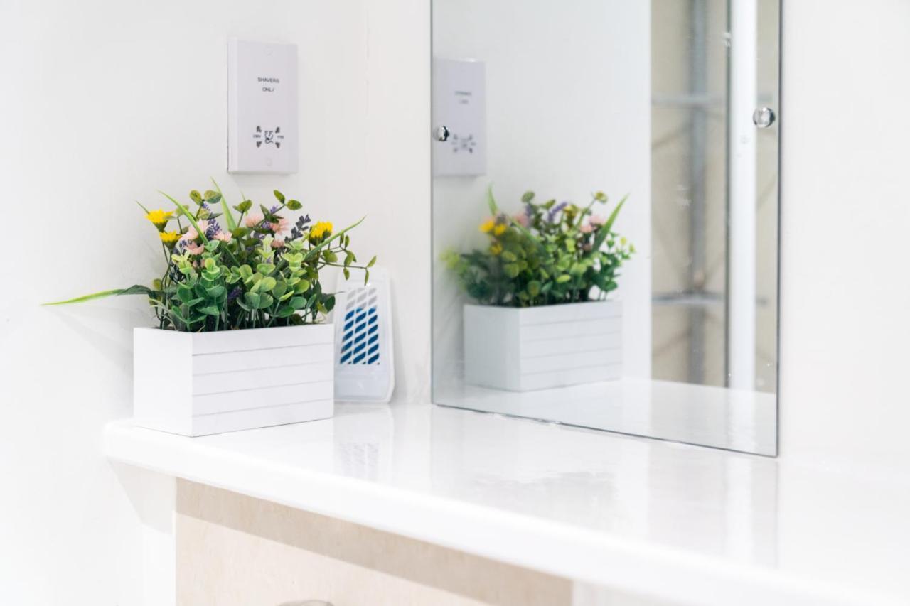 Maevela Apartments - Ultra Lavish Luxury 2 Bed Apartment City Centre - With Balcony - Free Secure Parking - Ps4 & Smart Tv'S Birmingham Eksteriør bilde